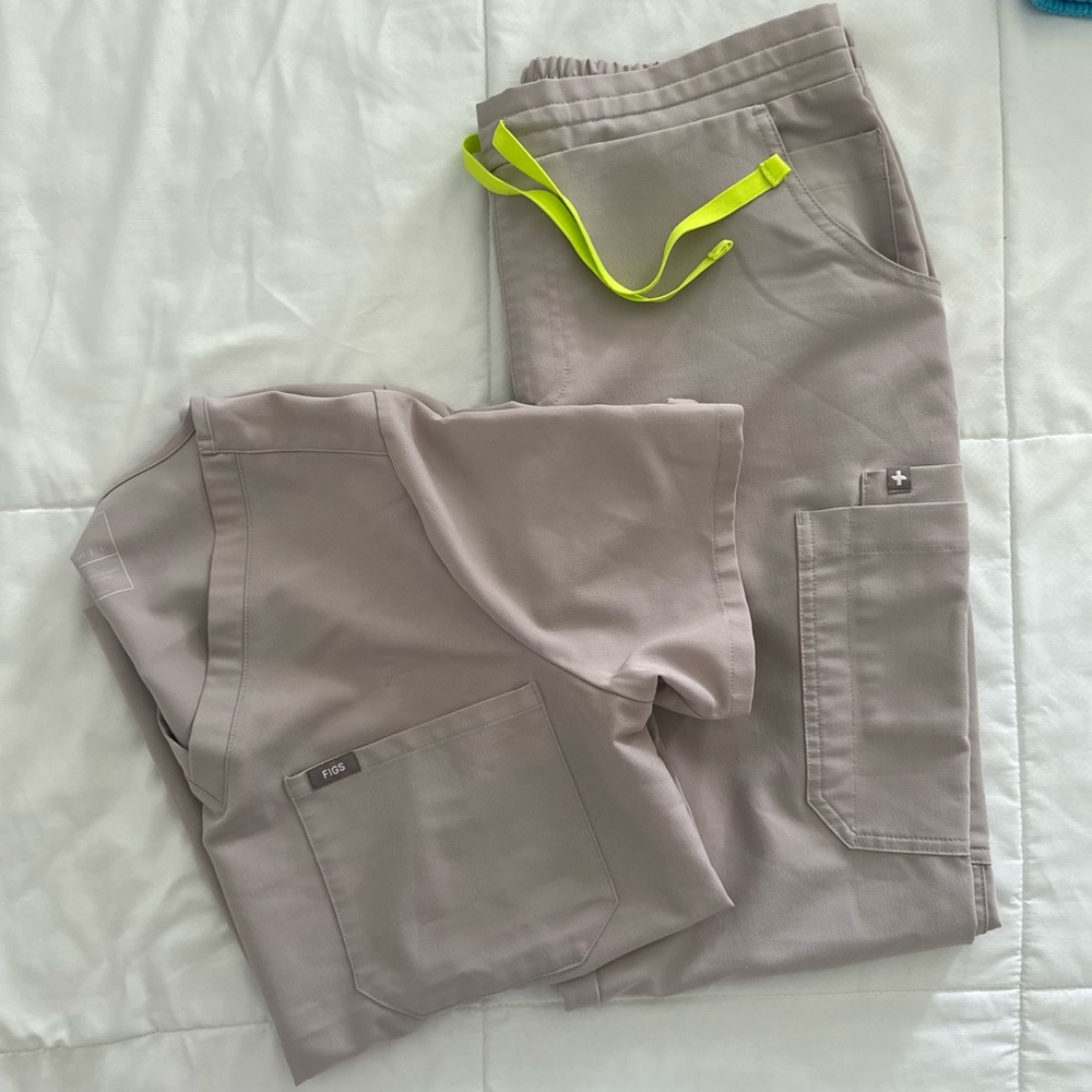 Figs Scrub Set